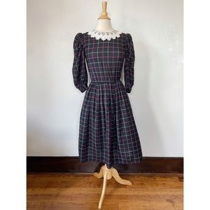 Vintage 70’s 80’s Crochet Collar Check Print Half Sleeve Midi Dress